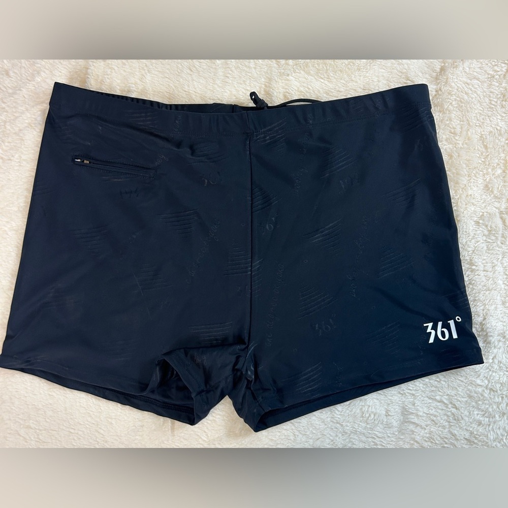 Black Athletic Shorts with Sleek Design and Stretch